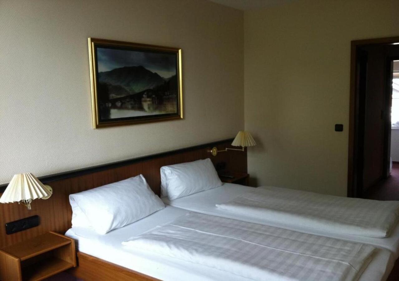 Hotel Am Nordkreuz Harrislee Buitenkant foto