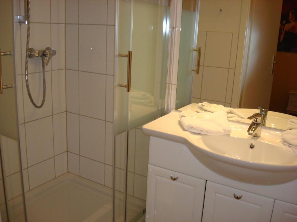 Hotel Am Nordkreuz Harrislee Buitenkant foto
