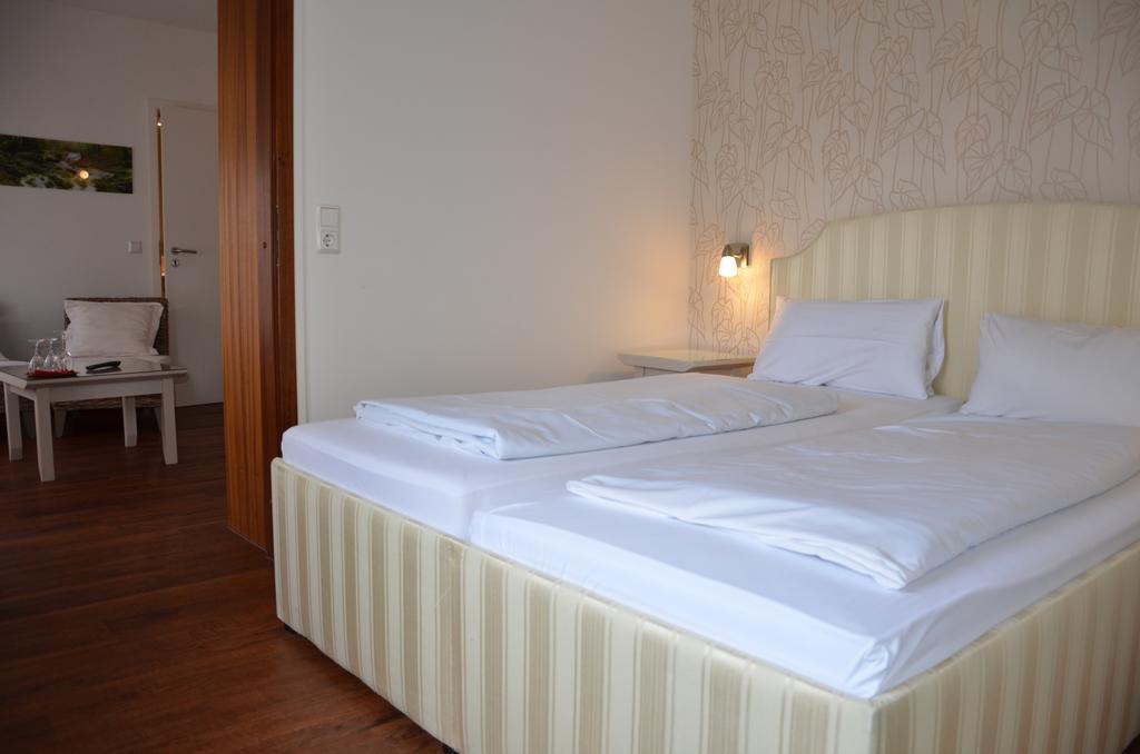 Hotel Am Nordkreuz Harrislee Buitenkant foto